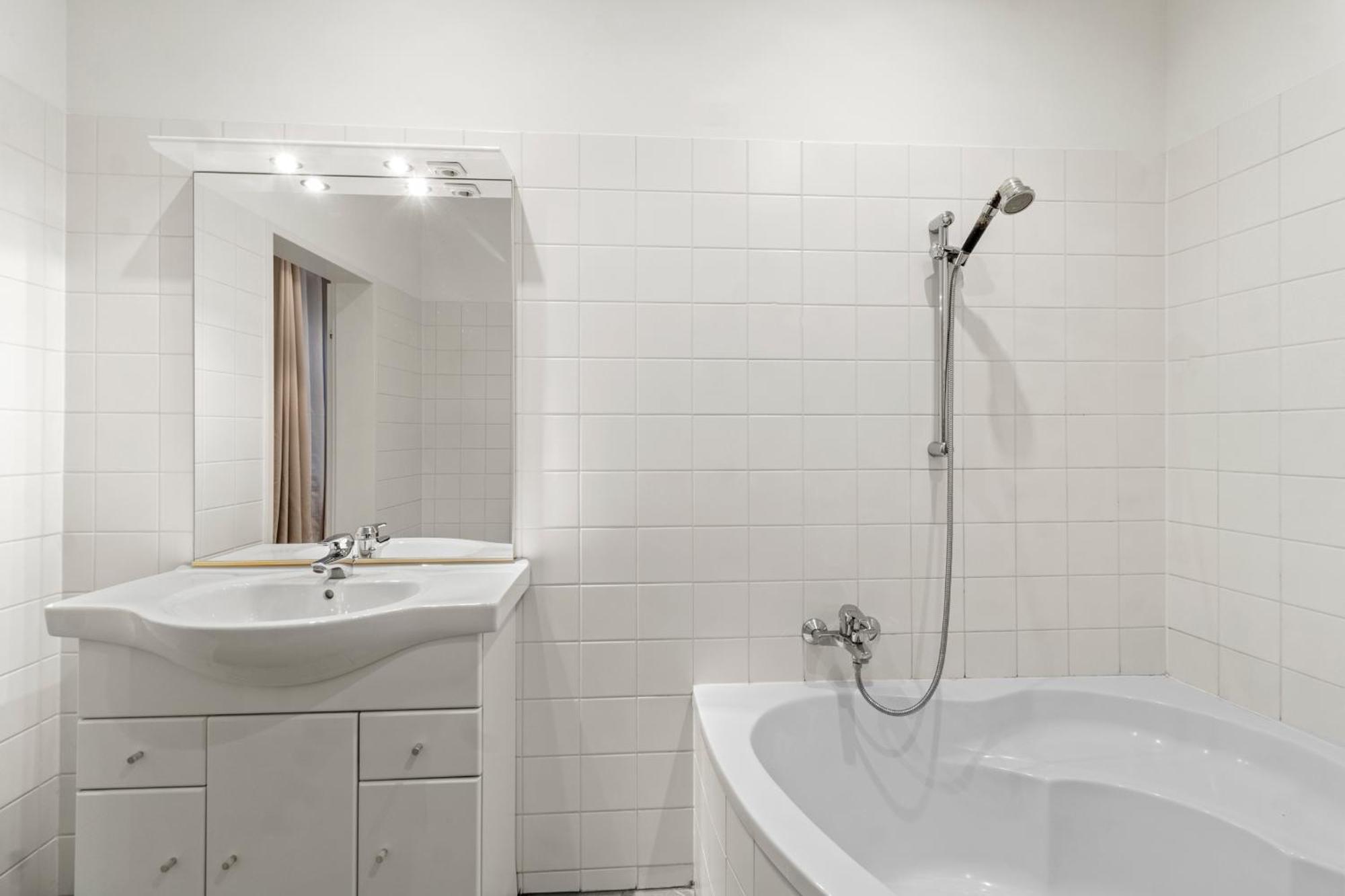 Chic 1Br Apartment - Directly Near Schoenbrunn Відень Екстер'єр фото